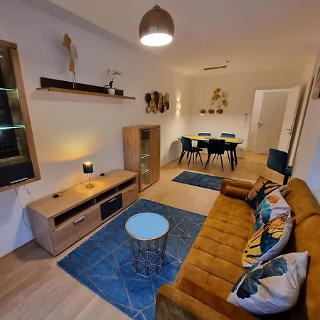 Apartmán Exklusive Gartenwohnung, Freilassing, Bei Salzburg *