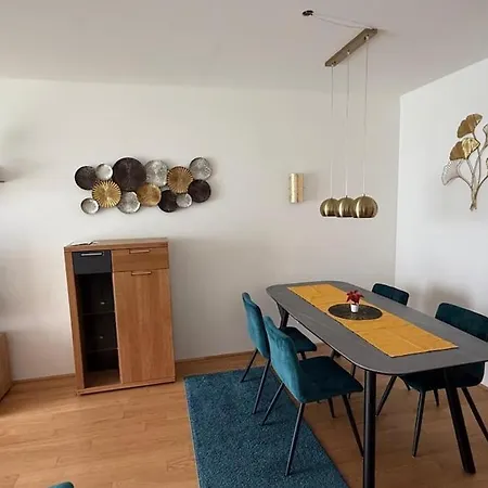 Apartmán Exklusive Gartenwohnung, Freilassing, Bei Salzburg
