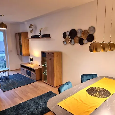 Exklusive Gartenwohnung, Freilassing, Bei Salzburg * Freilassing