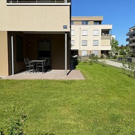 Exklusive Gartenwohnung, Freilassing, Bei Salzburg Apartmán *