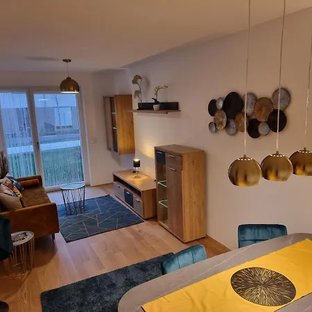 Exklusive Gartenwohnung, Freilassing, Bei Salzburg *